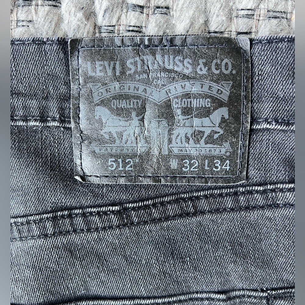 Levi 512 32x34 Black Jean
